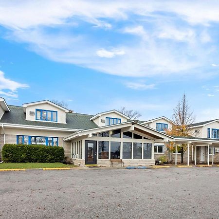 Oscoda Rodeway Inn Formerly Camp Inn Lodge מראה חיצוני תמונה