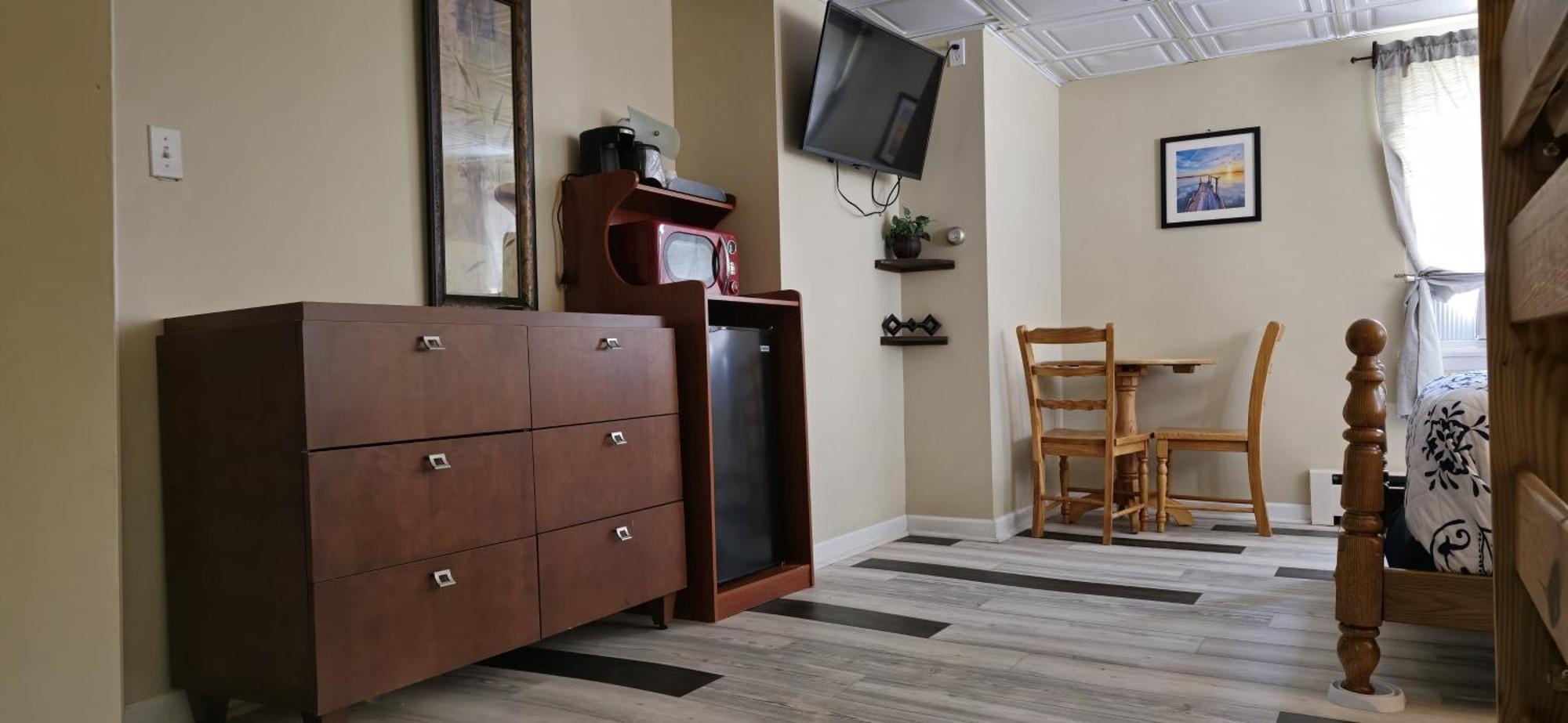 Oscoda Rodeway Inn Formerly Camp Inn Lodge מראה חיצוני תמונה