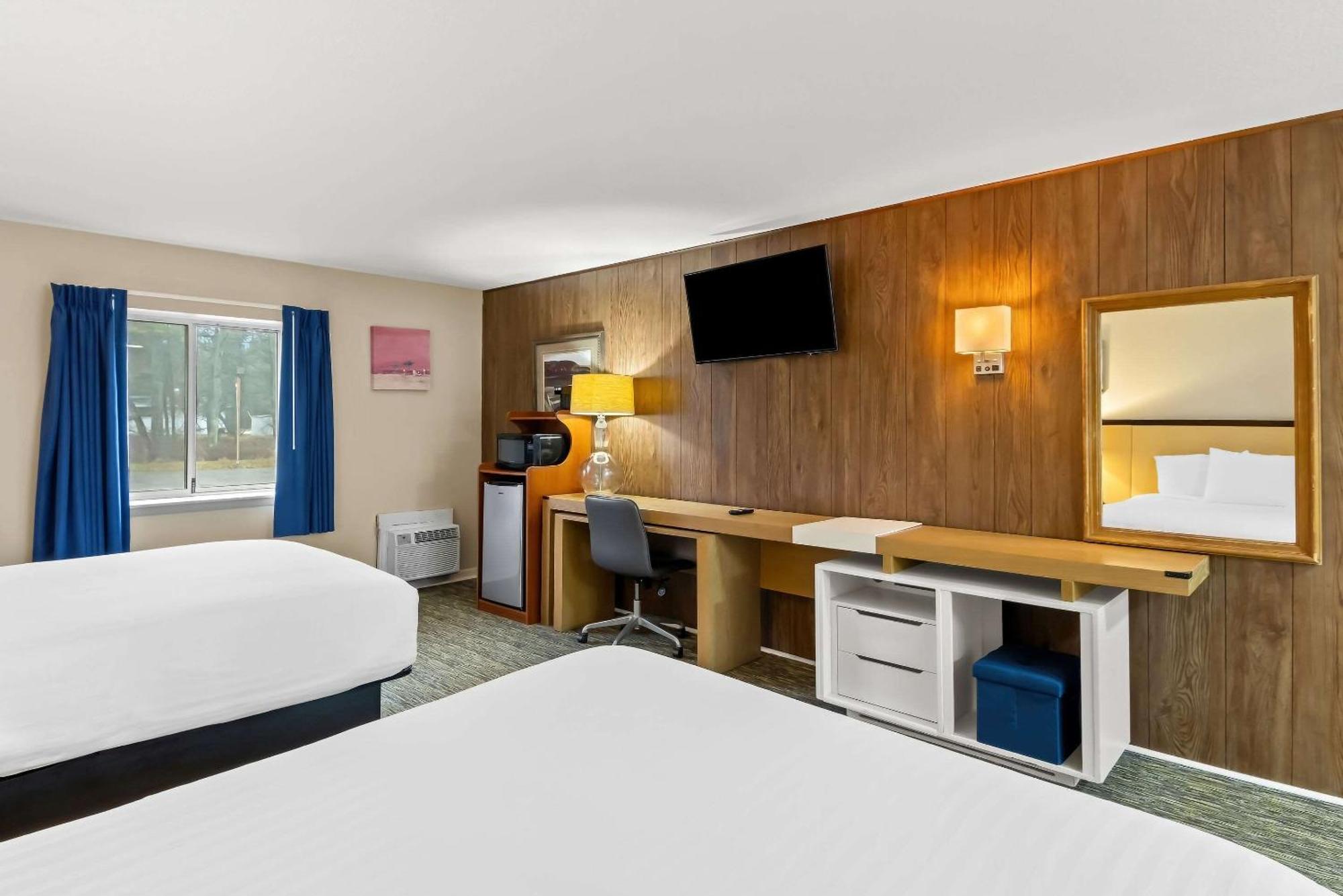Oscoda Rodeway Inn Formerly Camp Inn Lodge מראה חיצוני תמונה