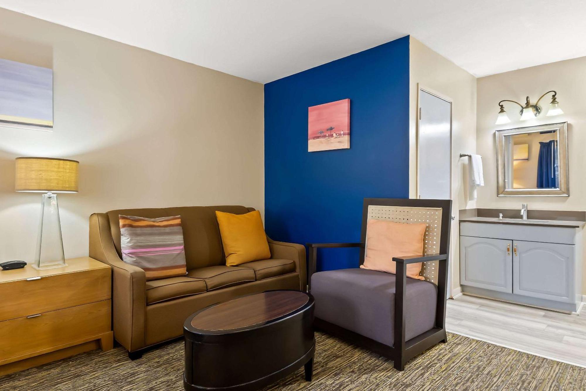 Oscoda Rodeway Inn Formerly Camp Inn Lodge מראה חיצוני תמונה